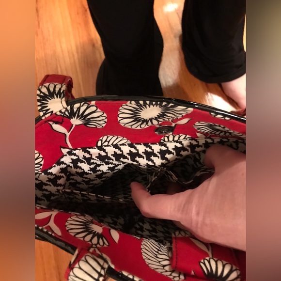 Vera Bradley red, black, and white tote - Picture 5 of 5